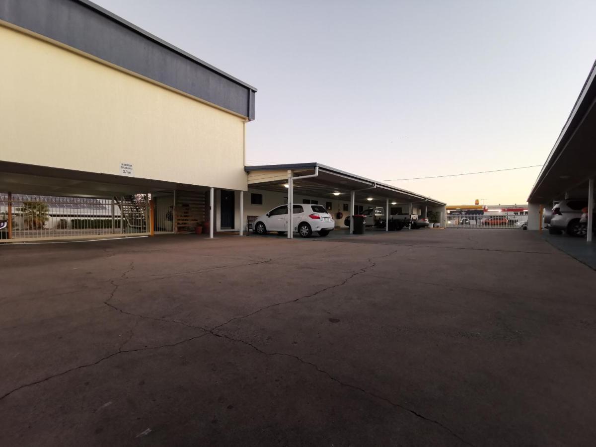 Y Motels Rockhampton Exterior photo
