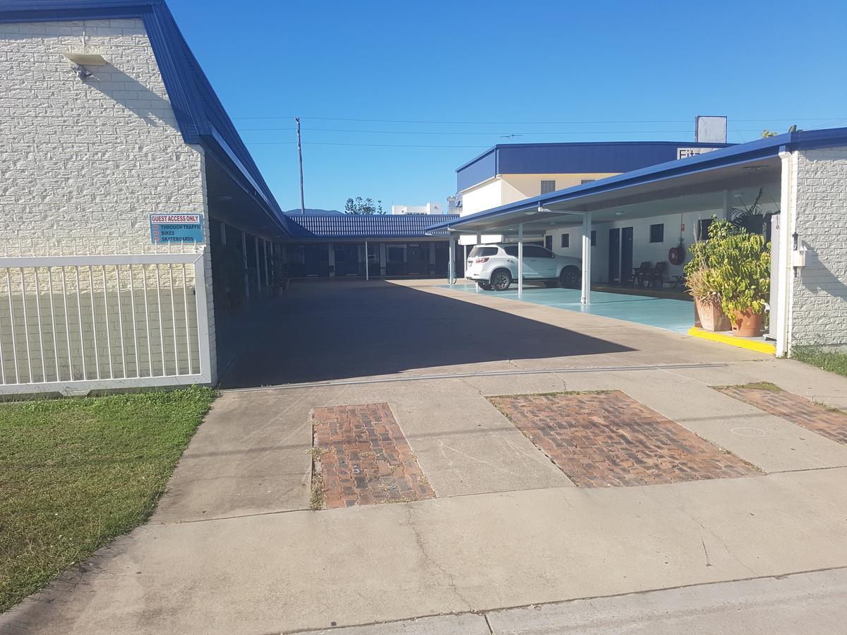 Y Motels Rockhampton Exterior photo