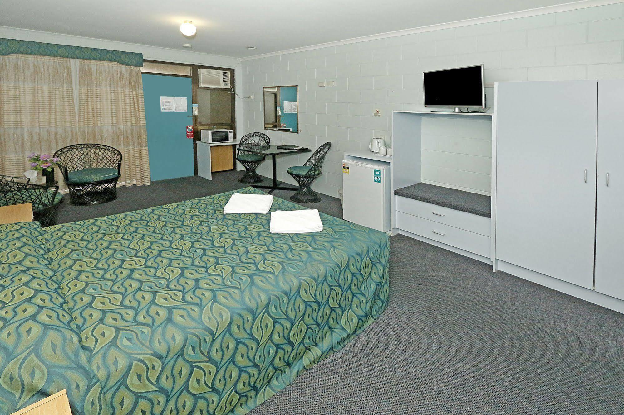 Y Motels Rockhampton Exterior photo