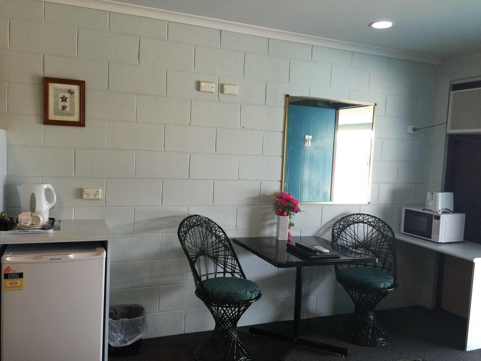 Y Motels Rockhampton Exterior photo